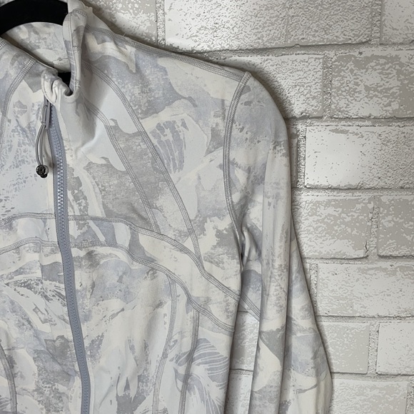 Lululemon White/Grey Patterned Define Jacket - Picture 5 of 12